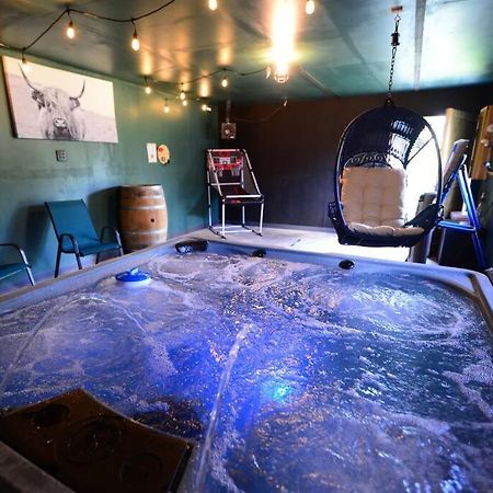 Cozy Cabin With Hottub At Cloverdale Cabins Hinckley Zewnętrze zdjęcie