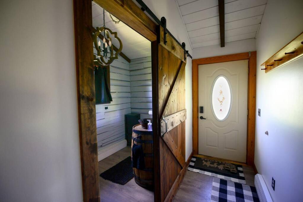 Cozy Cabin With Hottub At Cloverdale Cabins Hinckley Zewnętrze zdjęcie