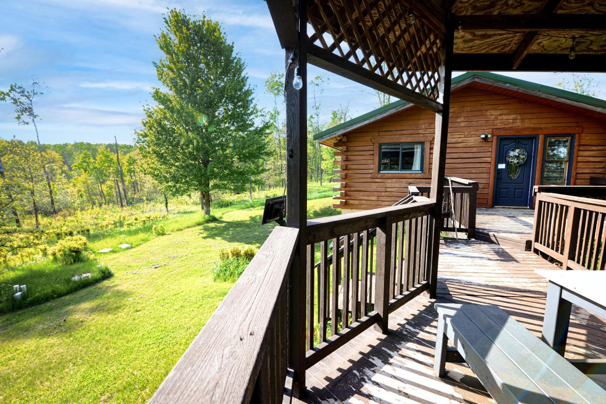 Cozy Cabin With Hottub At Cloverdale Cabins Hinckley Zewnętrze zdjęcie