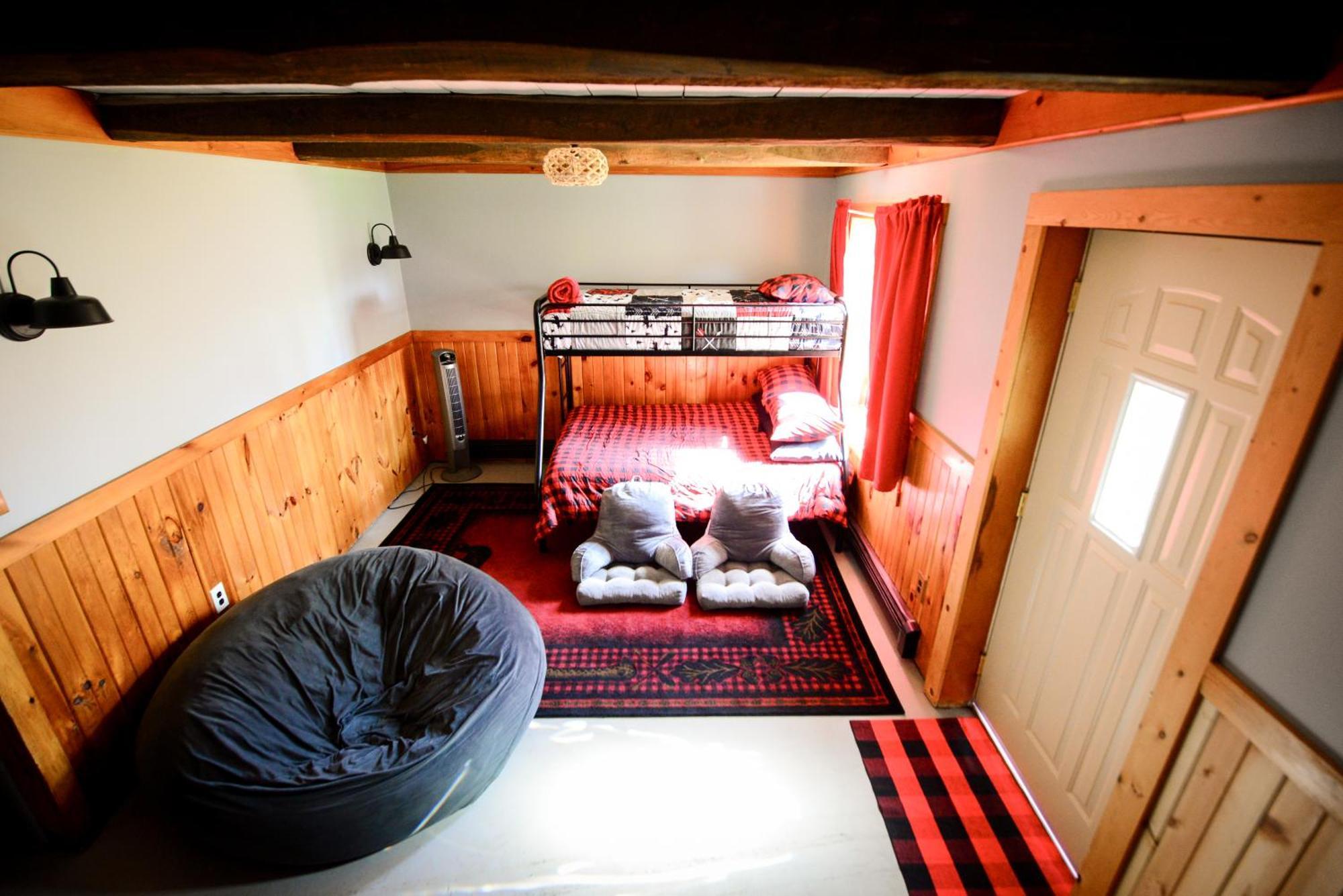 Cozy Cabin With Hottub At Cloverdale Cabins Hinckley Zewnętrze zdjęcie